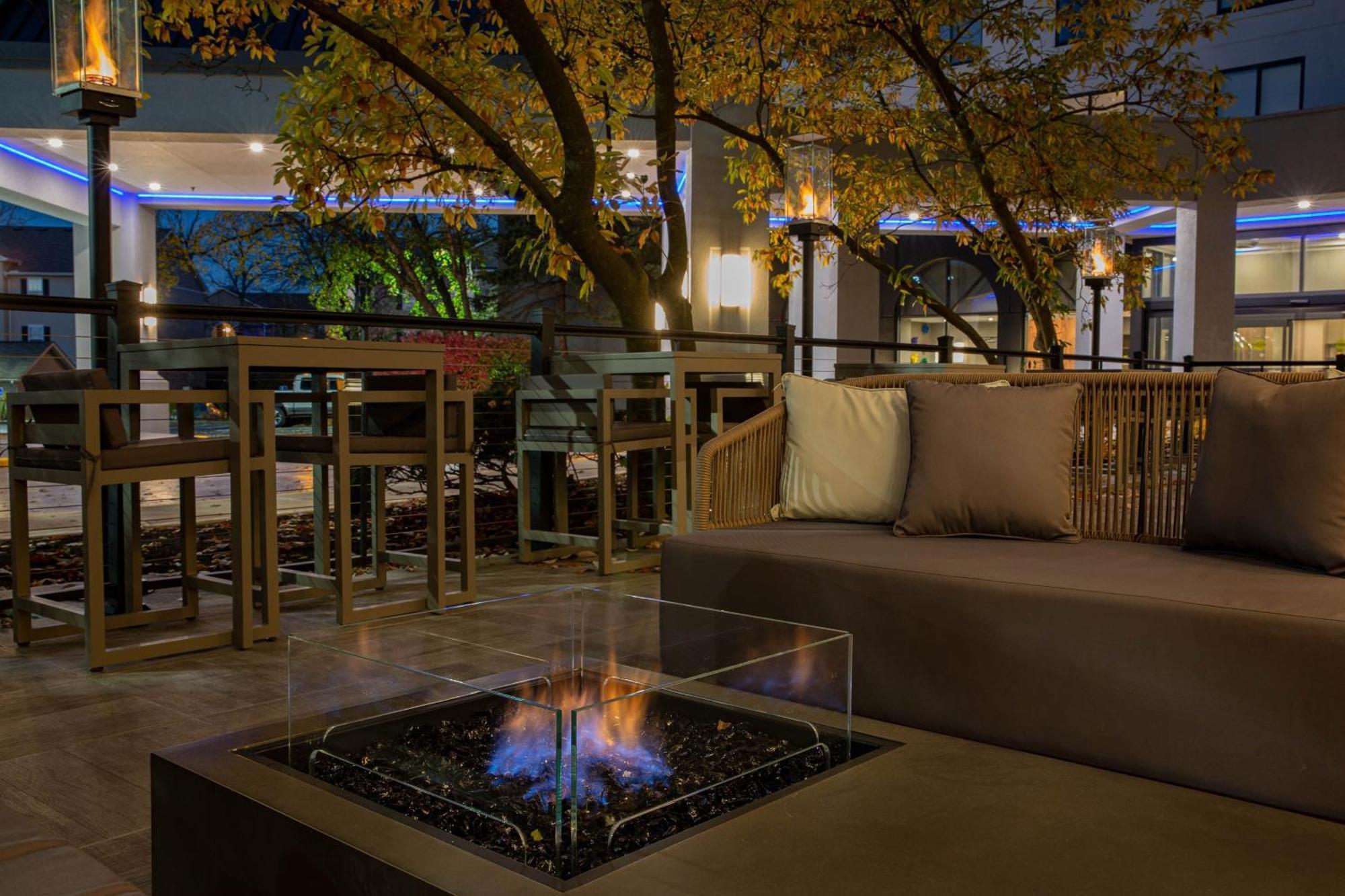 Sheraton Suites Columbus Worthington Exterior foto